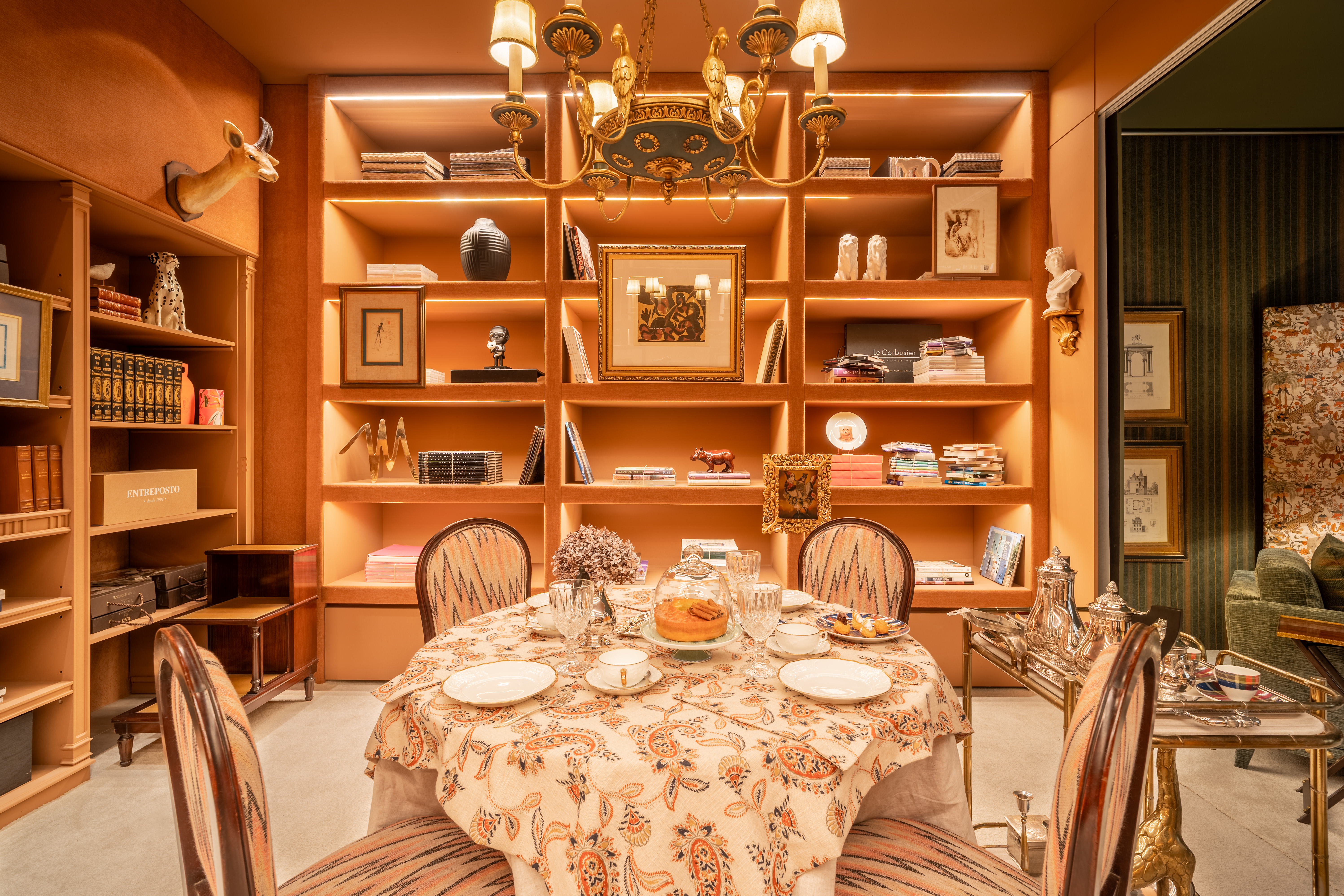 Chá na Biblioteca: tradição e identidade em um espaço que inspira todos os sentidos